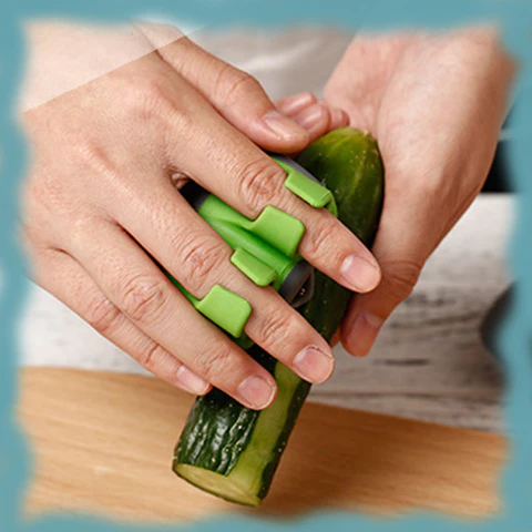 HAND VEGETABLE PEELER – Kézi zöldséghámozó 2 + 1 INGYEN slider