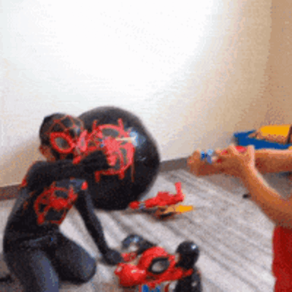 SPIDERGLOVE – Pókhálólövő slider