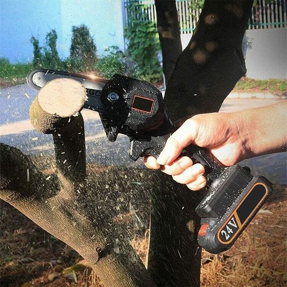 Mini saw – Hordozható fűrész slider